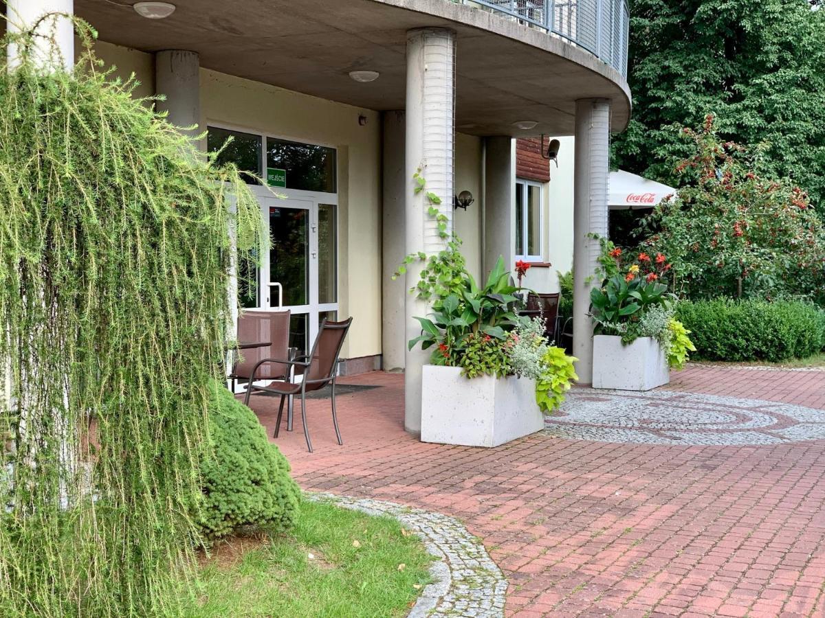 Hotel Albatros Serwy Экстерьер фото
