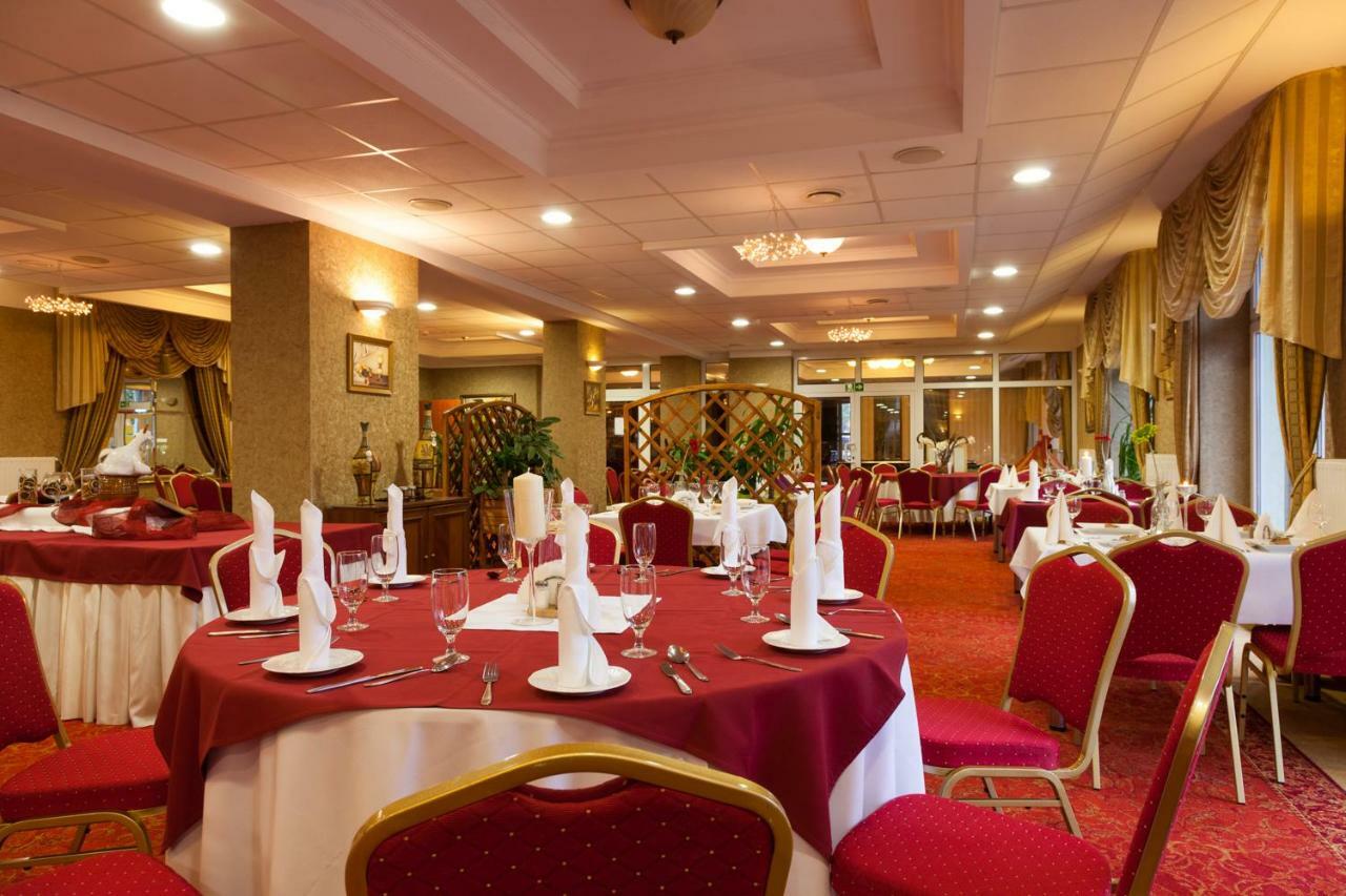 Hotel Albatros Serwy Экстерьер фото
